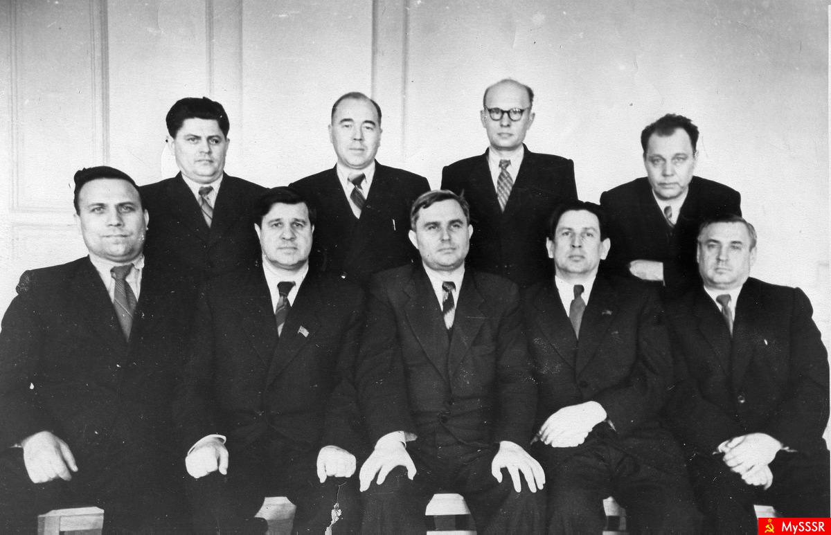  , 1957  (    )