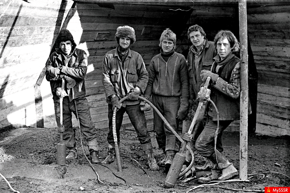  . 1979
