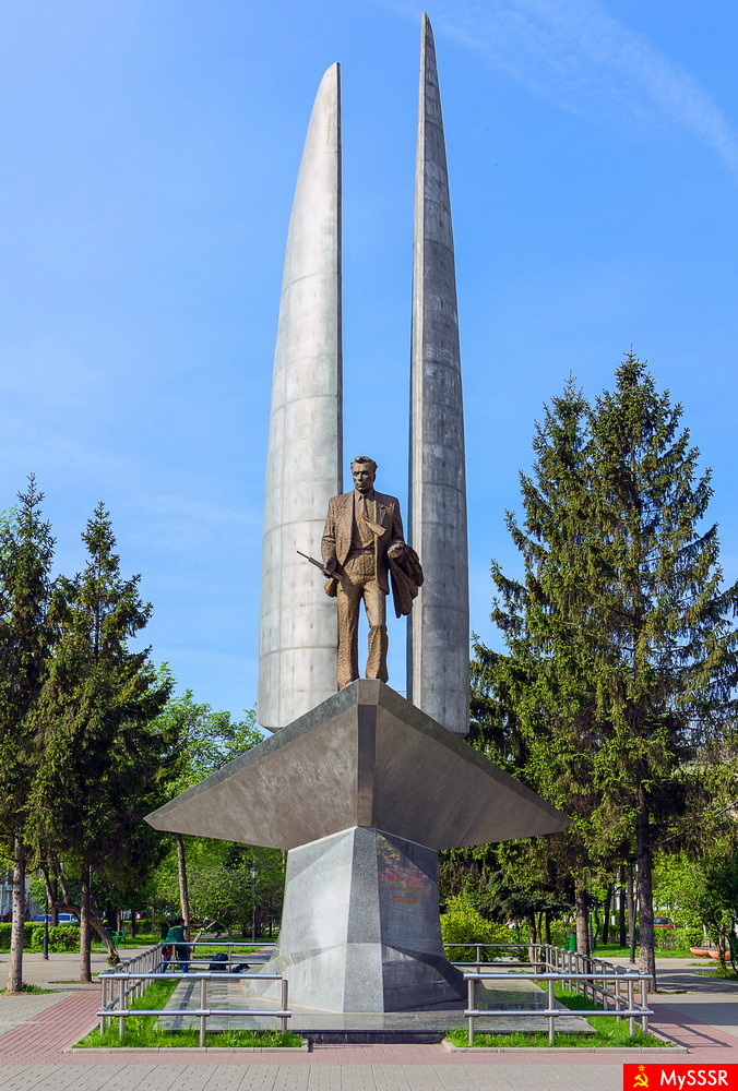Памятник Р.Е.Алексееву