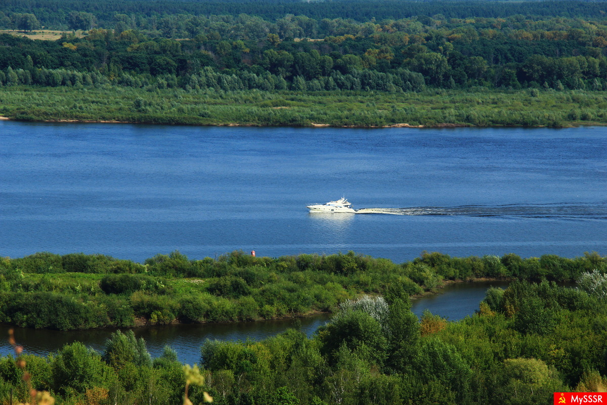 На Волге