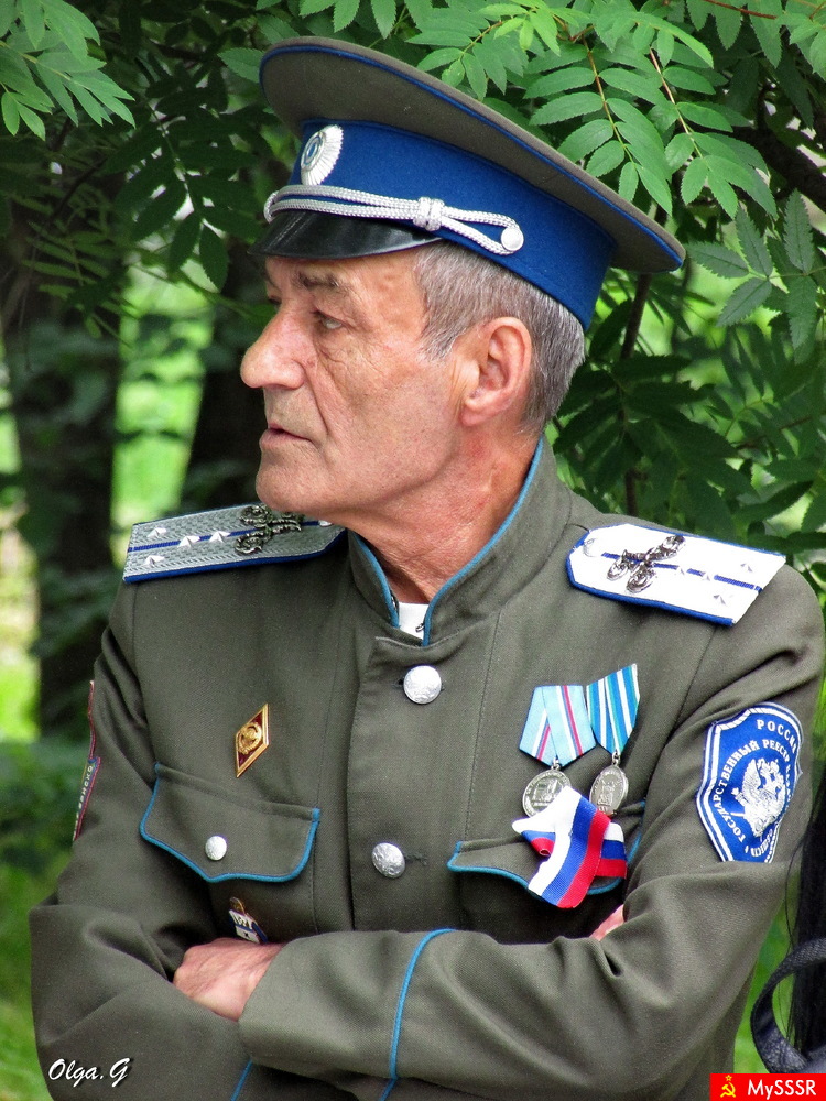 А, КАЗАЧОК-ТО, ЗАСЛАННЫЙ