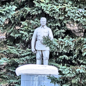 Памятник Кирову