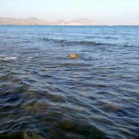 море
