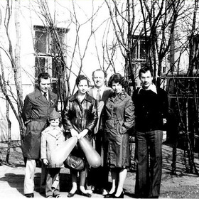  , 1977 