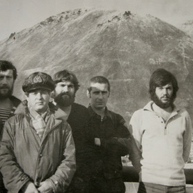  ,   " ", 1977