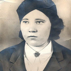  ,    (1920-2003)