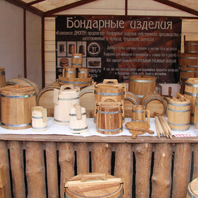 Бондари кудесники на ярмарке