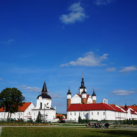 Travelling. Православнaя Польша. Супрасльский Благовещенский мужской монастырь на берегу р. Супрасля, в окрестностях Белостока.
