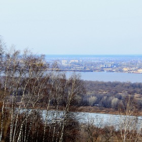 Апрельский берег Волги
