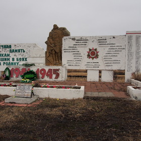 памятник в с Алексеевка !!!