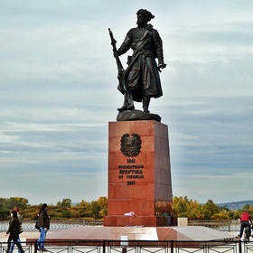 Иркутск. Памятники