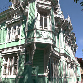 Город