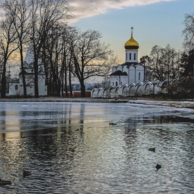 Утро в монастыре