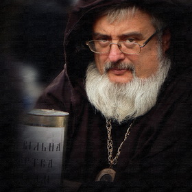 ...монах...