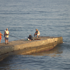 Рыбаки в Курортном