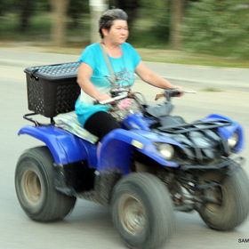 Вот тётя просвистела и ага