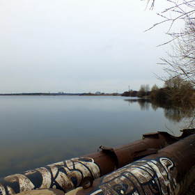У озера-2