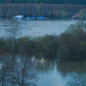 Город
