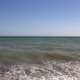 море волнуется