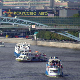 Пробка на Москва реке